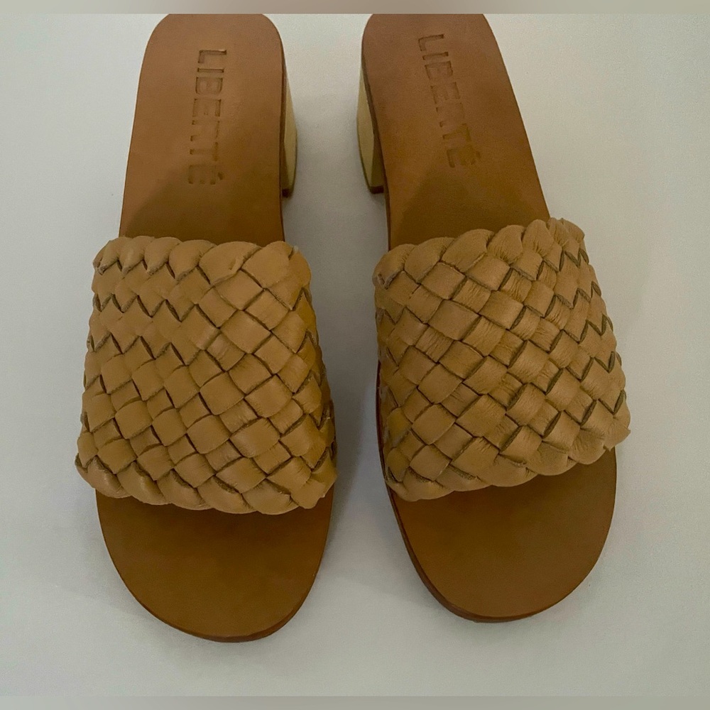 6M Liberte’ Santorini Genuine Leather Block Heel Nude Tan Slip on Slides Sandals